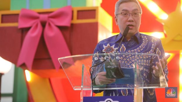 Ketua Umum HIPPINDO, Budihardjo Iduansjah saat menghadiri Opening Ceremony BINA Indonesia Great Sale di Pusat Perbelajaan Kota Kasablanka, Jakarta, Kamis (18/12/2025). (CNBC Indonesia/Faisal Rahman)