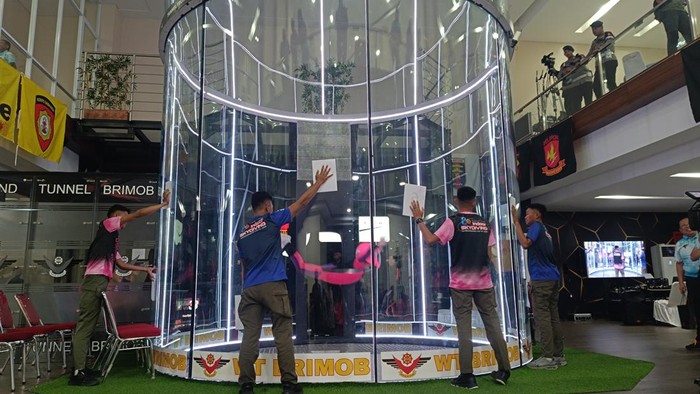 Brimob Gelar Kejuaraan Skydiving Indoor di Bogor, Harap Genjot Regenerasi Atlet