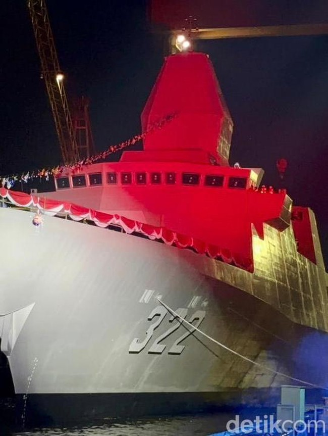 KRI Balaputradewa 322 Resmi Diluncurkan