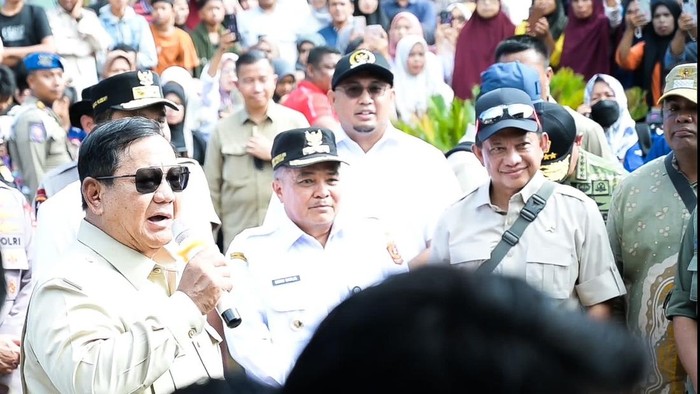 Mendagri Dampingi Prabowo Tinjau Sejumlah Wilayah Terdampak Bencana Sumbar