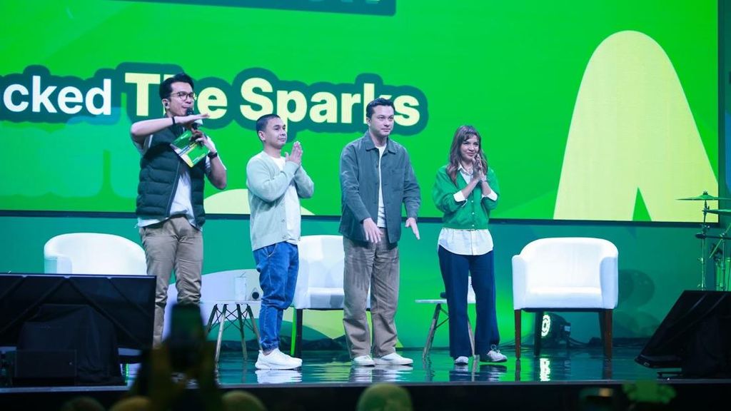 Nicholas Saputra dan Raditya Dika Dorong Gen Z Ubah Passion Jadi Action