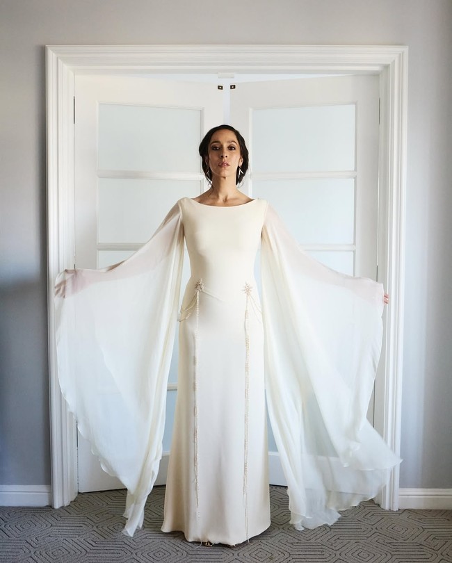 Sosok Oona mencuri perhatian saat dia membintangi 11 episode serial Game of Thrones. Oona berperan sebagai Talisa Maegyr, seorang healer atau tabib. Talisa merupakan karakter penting di serial Game of Thrones yang dikenal karena keahliannya sebagai tabib dan meninggal tragis di Red Wedding bersama bayinya yang belum lahir, Foto: Dok. Instagram