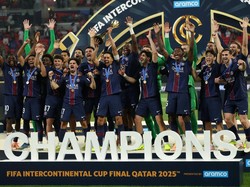 PSG mengukir sextuple dengan menjuarai Piala Interkontinental 2025 dengan mengalahkan Flamengo lewat adu penalti. Foto: REUTERS/Mohammed Salem