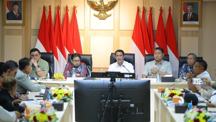 Pasokan Pangan Aman, Mentan Tegas Larang Penjualan Komoditas di Atas HET