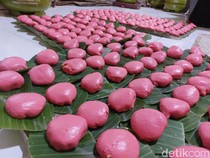 Dari Dapur Kecil di Desa Pekantingan Menjelma Kampung Kue di Cirebon