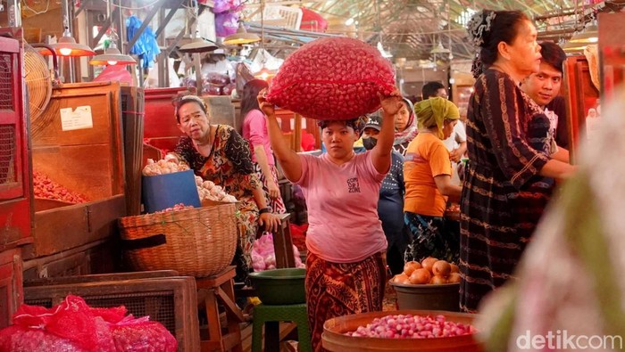 Pengamat Nilai Target Ekonomi Surabaya 6 Persen Kurang Ambisius