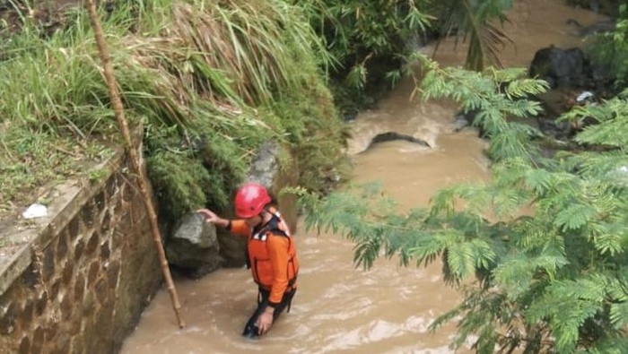 Bocah 7 Tahun di Kuningan Tewas Usai Hanyut di Saluran Air Perumahan