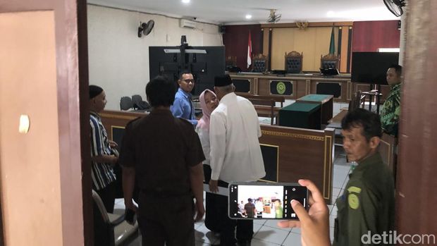 Sidang perdana kasus korupsi eks Bupati Sleman ri Purnomo di Pengadilan Tipikor Jogja, Kamis (18/12/2025). Sidang perdana kasus korupsi eks Bupati Sleman ri Purnomo di Pengadilan Tipikor Jogja, Kamis (18/12/2025).