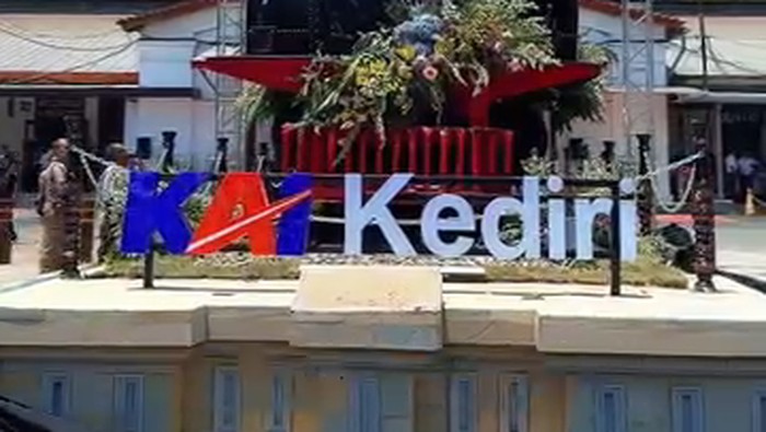 Stasiun Kediri, Warisan Sejarah Perkeretaapian yang Masih Aktif