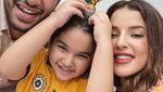 Tasya Farasya dan Eks Suami Kompak di Momen Ambil Rapor Anak