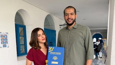 Tasya Farasya dan Eks Suami Kompak di Momen Ambil Rapor Anak