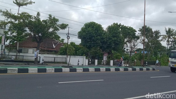Polisi Klaten Buru 2 Mobil Penabrak Emak-emak di Prambanan