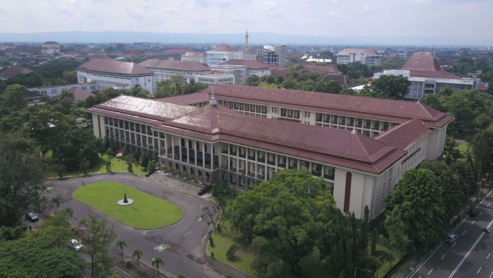 UGM Bentuk Emergency Response Unit Bantu Korban Bencana di Sumatera