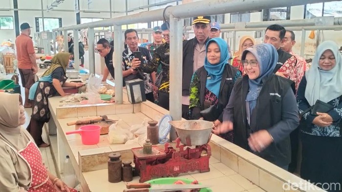 Jelang Nataru, Satgas Pangan Polres Magetan Pastikan Stok Sembako Aman