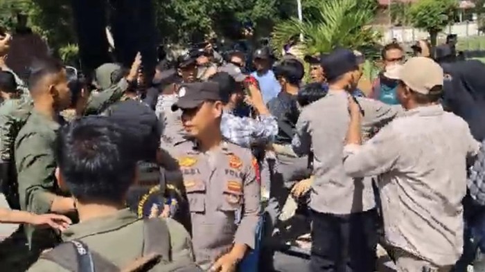 Warga di Konsel Demo Tolak Perluasan Lahan Sawit di Kawasan Konservasi