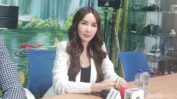 Ade Tya Belum Lapor Polisi, Mau Dearly Joshua Minta Maaf Menyebutnya Gatal