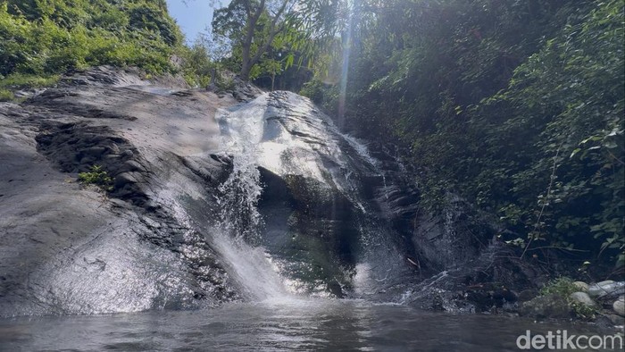 Air Terjun Kalimancur Gowak Lasem, Pesona Alam Tersembunyi yang Masih Asri