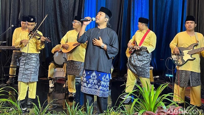 Pelantun Lagu Melayu Al Hafzh Meriahkan detikcom Regional Summit Riau