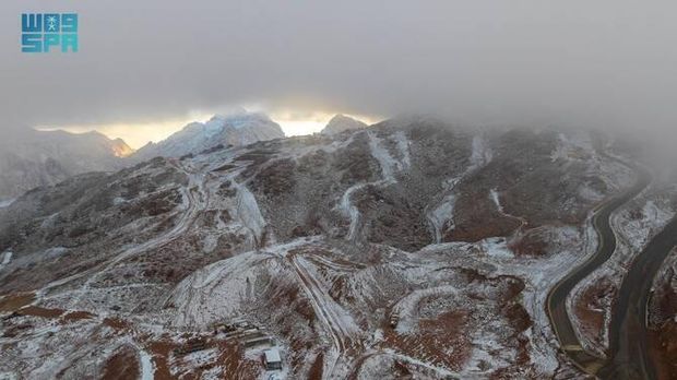 Trojena was covered in snow and experienced some light rainfall. (SPA)