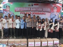 Polres Jombang Bantu Mahasiswa Sumatera-Aceh yang Kuliah di Kota Santri
