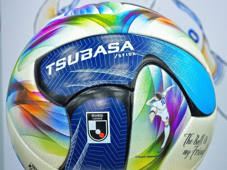 Sugoi! Kapten Tsubasa Muncul di Bola Liga Jepang
