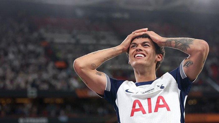 Kata Thomas Frank soal Tottenham Dikabarkan Bakal Lepas Johnson ke Palace