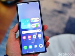 Bukan Buat Kaum Mendang-mending! Unboxing Samsung Galaxy Z TriFold