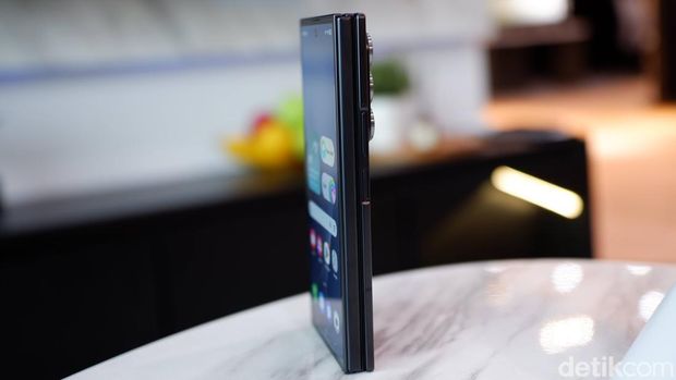 Samsung Galaxy Z TriFold