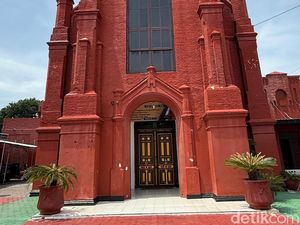 121 Tahun Berdiri Kokoh, Gereja Merah Jadi Saksi Sejarah Kota Kediri