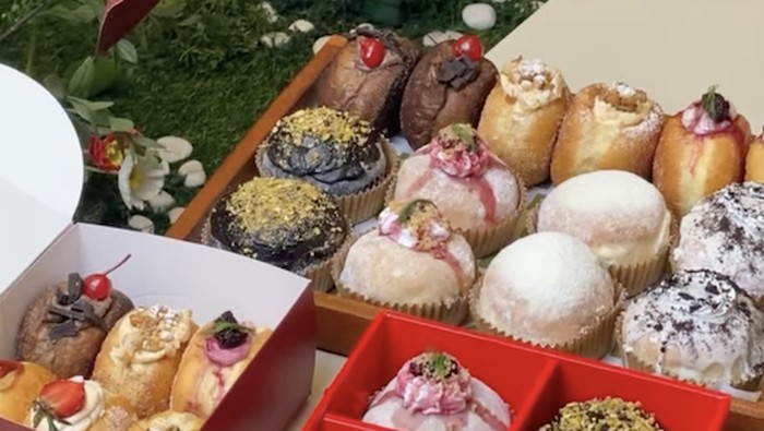 Hampers Natal dari gerai dessert di Jakarta