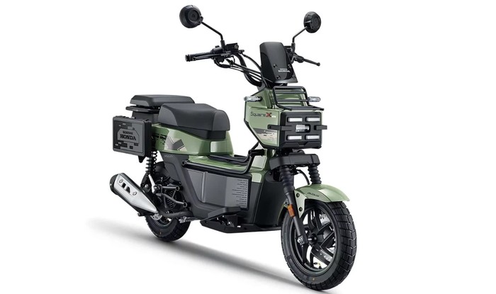 Honda Square X125.
