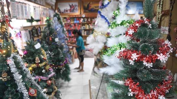 Jelang Natal, Penjualan Pernak-Pernik di Samarinda Lesu