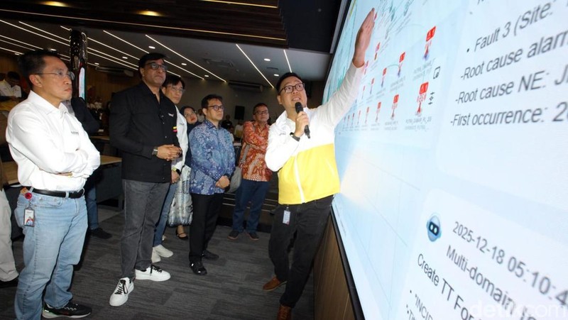 Menjelang perayaan Natal 2025 dan Tahun Baru 2026, kesiapan jaringan telekomunikasi menjadi perhatian utama seiring meningkatnya kebutuhan komunikasi masyarakat. Untuk memastikan layanan tetap andal, Indosat menyiagakan infrastruktur jaringan dan sistem pemantauan selama periode libur akhir tahun.