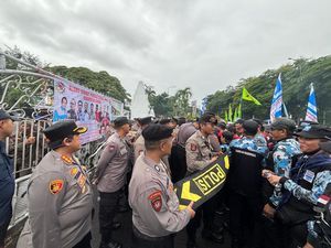 Buruh Demo di Pendopo Bupati Serang, Minta UMK Naik 12%