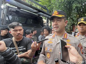 Demo Mahasiswa Papua di Makassar Ricuh Dipicu Penolakan Ormas