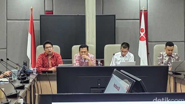 Kepala Pusat Riset Ekonomi Makro dan Keuangan (PR EMK) BRIN, Zamroni Salim