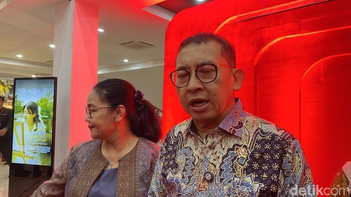 Kubu PB XIV Purbaya Sebut Pemerintah Berat Sebelah, Fadli Zon: Itu Keliru