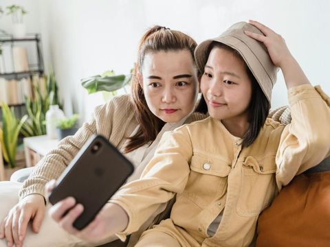 Komunitas Ibu Hebat Komunitas Ibu Hebat