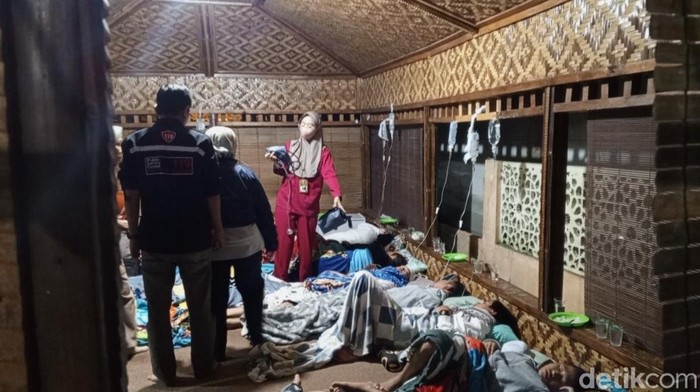 Ratusan Santri di Cimanggung Sumedang Keracunan Makanan