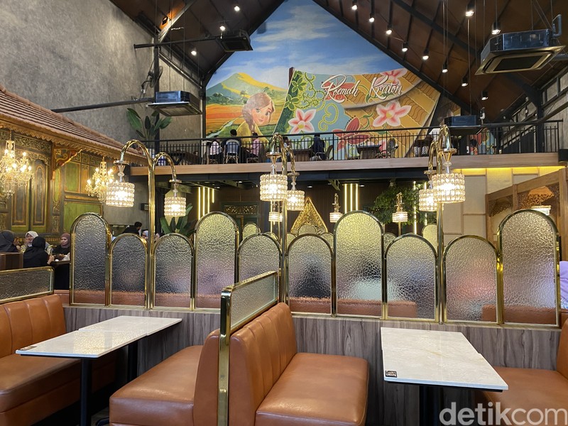 Kulineran di Tebet, Roemah Kraton Punya Nasi Campur dan Bakmi Goreng Sedap