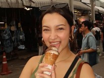 Megan Domani Asyik Kulineran di Thailand, Cicip Ketan Mangga dan Es Krim