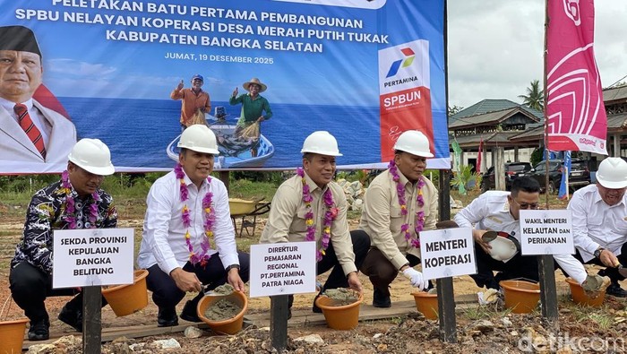 Menkop Groundbreaking SPBU Nelayan-Gerai KMP Tukak Sadai Serentak