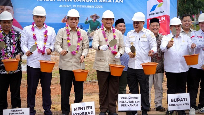 Menkop Groundbreaking SPBU Nelayan & Gerai Kopdes Merah Putih di Tukak