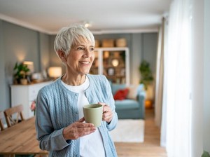 Kopi atau Teh, Mana yang Lebih Ramah untuk Kesehatan Tulang Wanita?