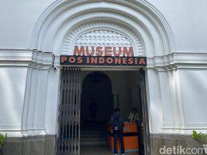 Menjelajah Jejak Filateli di Museum Pos Indonesia Bandung