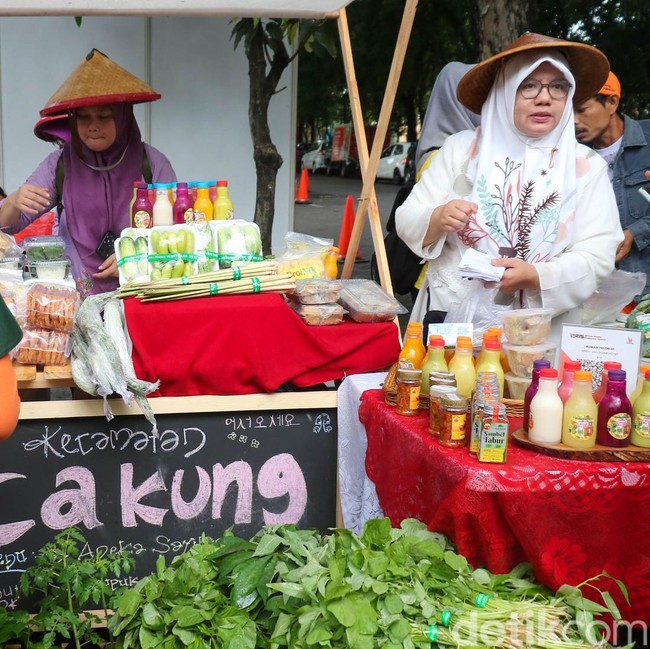 Panen Urban Farming Warga Dijual di Pasar Tumbuh Jaktim