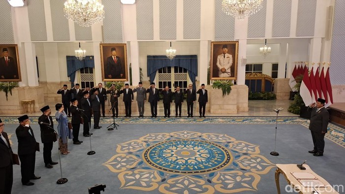 Prabowo Lantik 7 Anggota Komisi Yudisial Periode 2025-2030, Ini Daftarnya