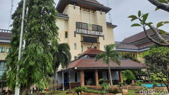 Wabup Bekasi Buka Suara Usai Bupati Ade Kuswara Terjaring OTT KPK