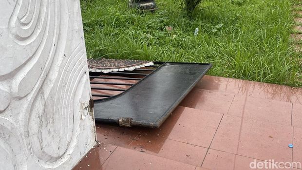 Penampakan Monumen Pahlawan Nasional Sisingamangaraja XII di Medan yang tak terawat (A. Fahri Perdana Lubis/detikSumut)