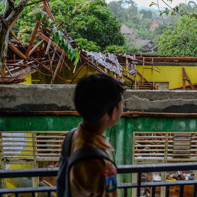 Perpustakaan Sekolah di Serang Ambruk, Aktivitas Belajar Terganggu